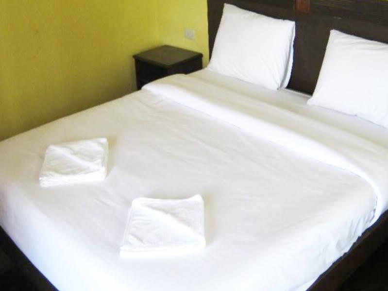 Baan Talay Hotel Pattaya Exterior photo